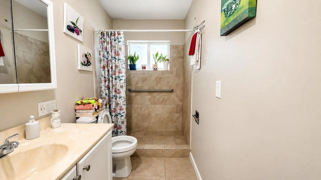 5 of 15 - 2716 E Emory Dr Drive E #d, West Palm Beach, FL