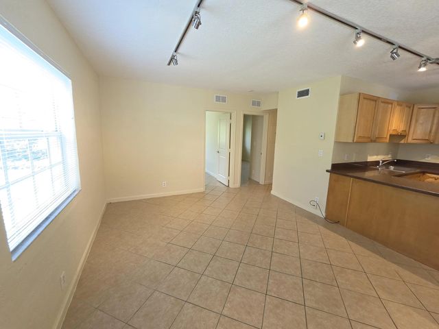 4 of 21 - 2660 Ne 8th Avenue #unit 219, Wilton Manors, FL