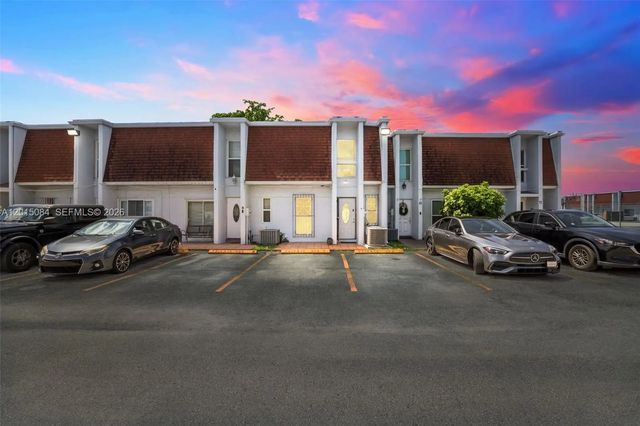 606 Nw 107th Avenue #9b, Miami