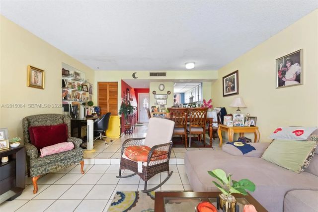 5 of 31 - 606 Nw 107th Avenue #9b, Miami, FL