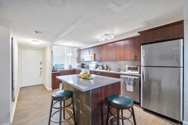 250 Jacaranda Drive #308, Plantation