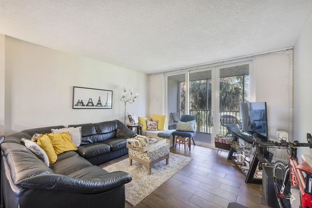 5 of 27 - 250 Jacaranda Drive #308, Plantation, FL