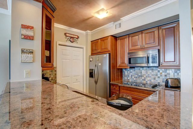 3 of 44 - 780 S Sapodilla Avenue #401, West Palm Beach, FL
