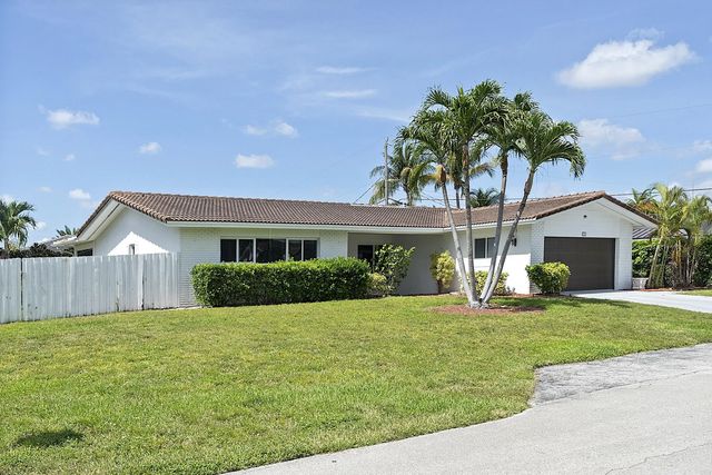 2 of 49 - 2910 Ne 40th Court, Lighthouse Point, FL