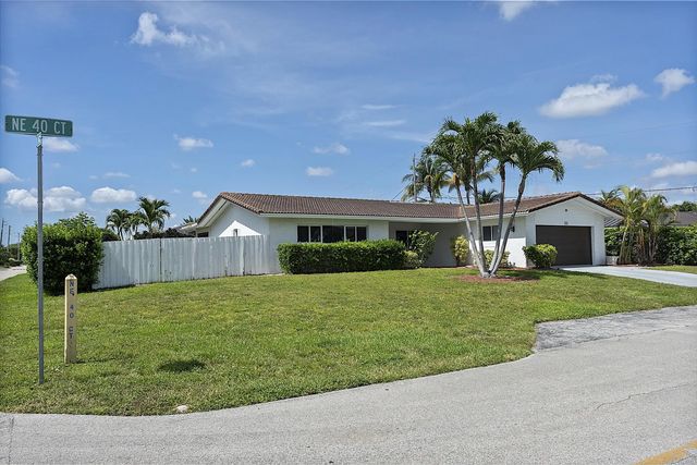 4 of 49 - 2910 Ne 40th Court, Lighthouse Point, FL