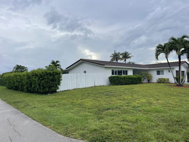 5 of 49 - 2910 Ne 40th Court, Lighthouse Point, FL
