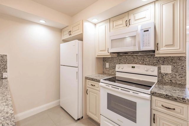 4 of 23 - 4302 Martinique Circle #h3, Coconut Creek, FL