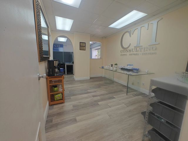 3 of 6 - 600 Sw 4th Avenue, Fort Lauderdale, FL