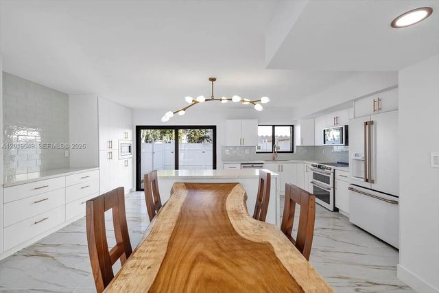 4 of 41 - 16449 Ne 26th Avenue #16, North Miami Beach, FL