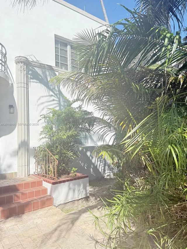 2 of 12 - 920 Euclid Avenue #3, Miami Beach, FL
