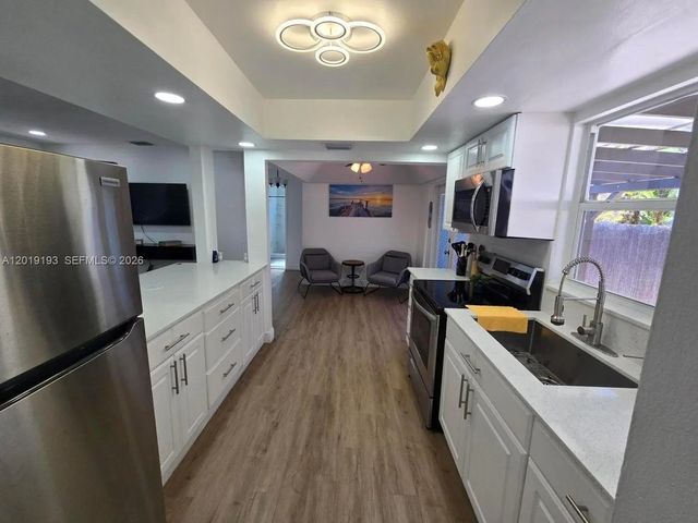 4 of 12 - 37 Orange Drive, Key Largo, FL