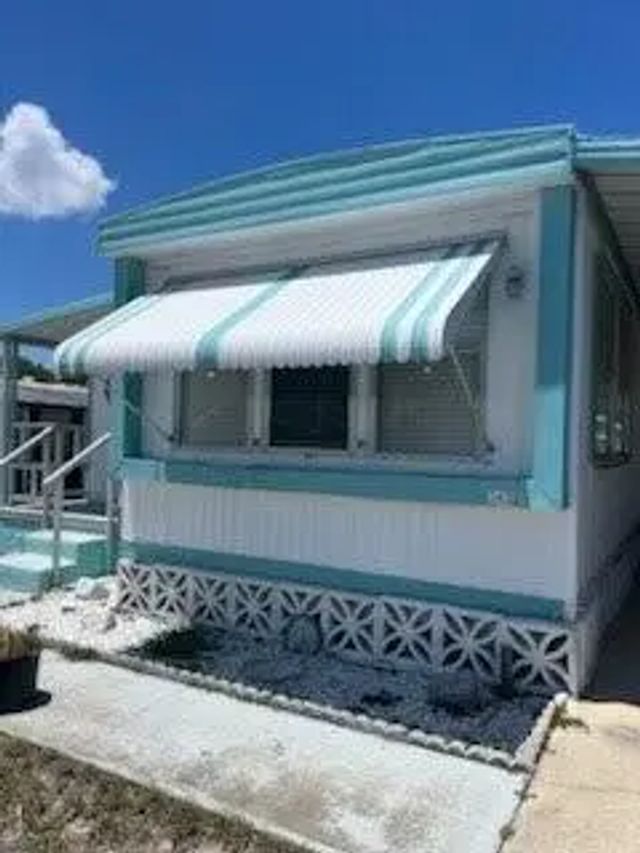 2 of 10 - 2430 Se Penny Lane, Stuart, FL