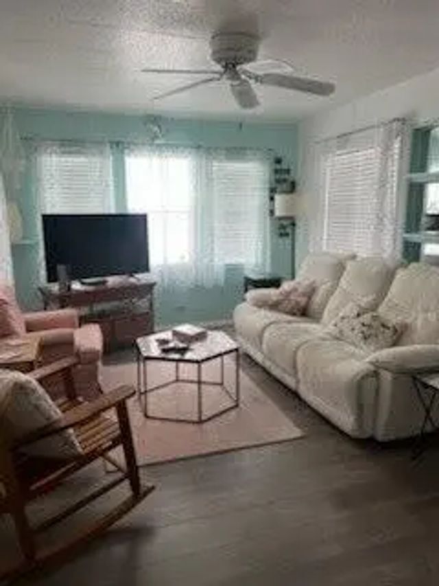 4 of 10 - 2430 Se Penny Lane, Stuart, FL