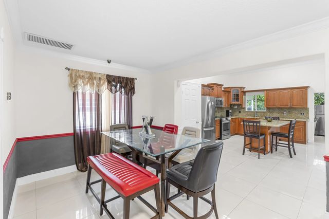 4 of 27 - 321 N 72nd Terrace, Hollywood, FL