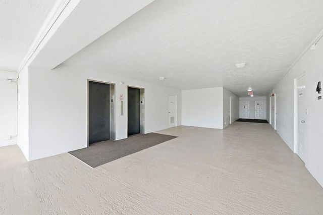 3 of 24 - 3800 Oaks Clubhouse Drive #410, Pompano Beach, FL