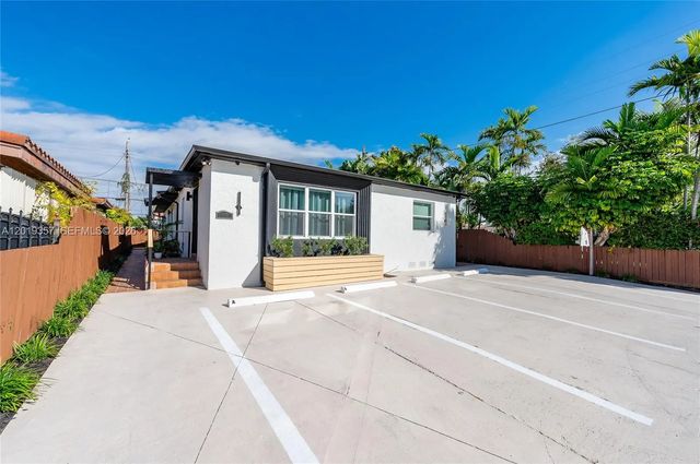 4 of 32 - 3321 Nw 19th Terrace, Miami, FL