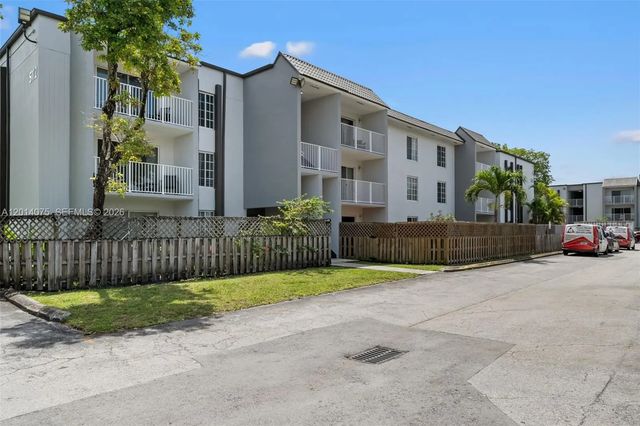 5112 Nw 79th Avenue #204, Doral