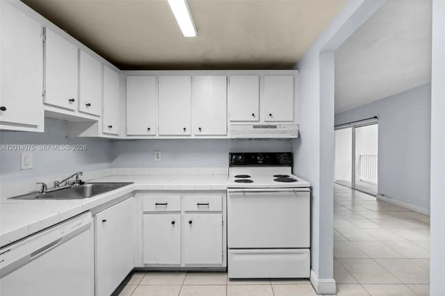 4 of 23 - 5112 Nw 79th Avenue #204, Doral, FL