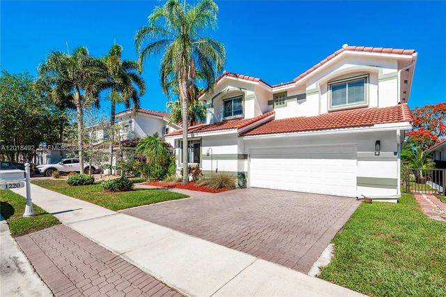 1220 W Bel Aire Drive W, Pembroke Pines