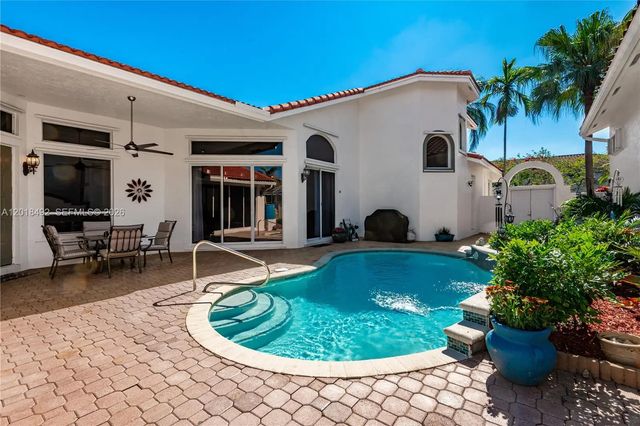 4 of 38 - 1220 W Bel Aire Drive W, Pembroke Pines, FL