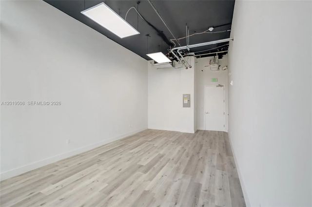 5 of 35 - 21290 Biscayne #205, Aventura, FL