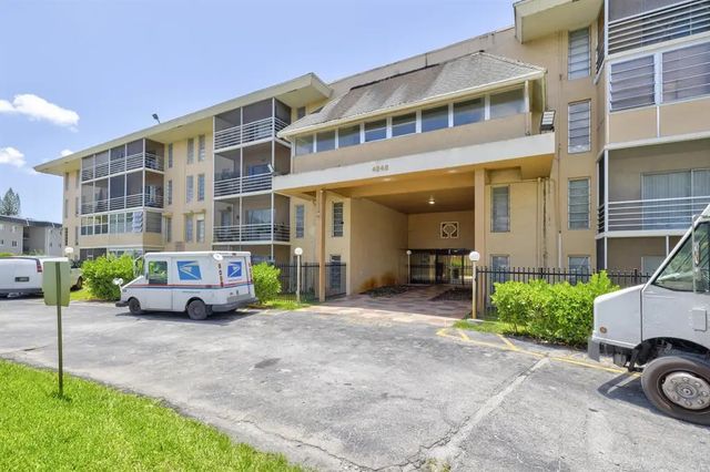 4848 Nw 24th Court #205, Lauderdale Lakes