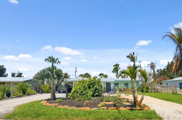 1644 Ne Arch Avenue, Jensen Beach