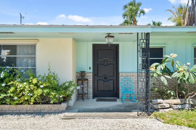 4 of 29 - 1644 Ne Arch Avenue, Jensen Beach, FL