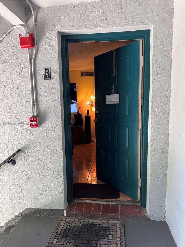 5 of 16 - 7115 Nw 179th Street #207, Hialeah, FL