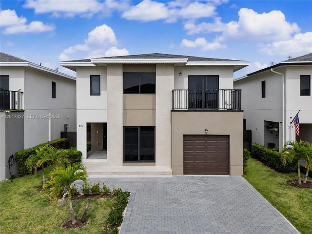 227 Nw 13th Place, Florida City