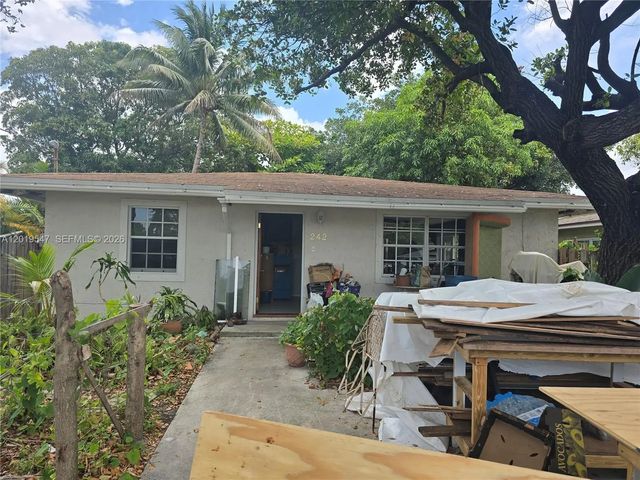 242 Nw 7th Avenue, Dania Beach