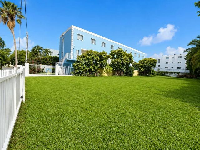 4 of 4 - 829 Sw 2nd Street, Miami, FL