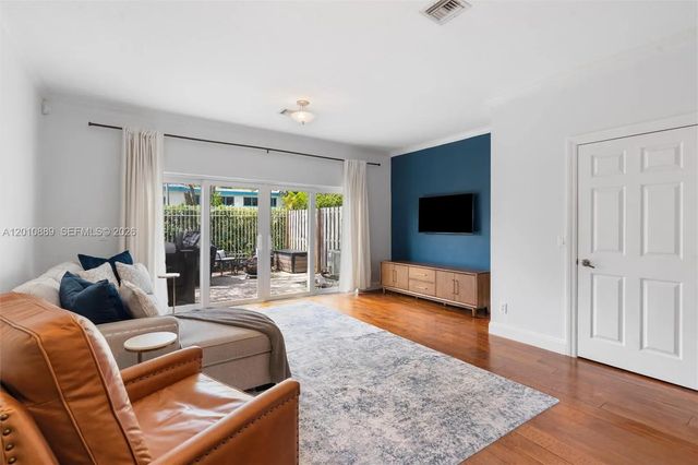 835 Ne 19th Avenue #2, Fort Lauderdale