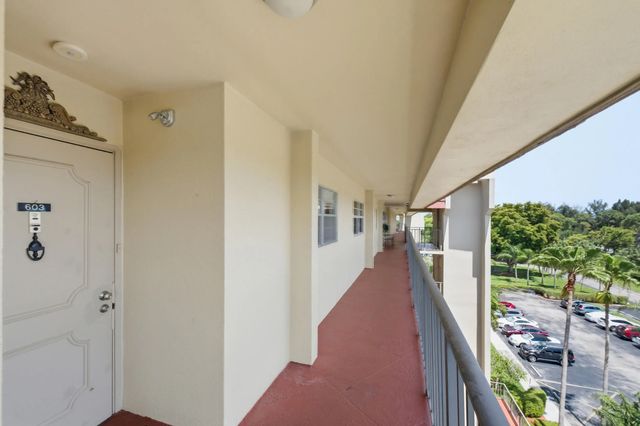 2 of 40 - 3836 Via Poinciana #603, Greenacres, FL