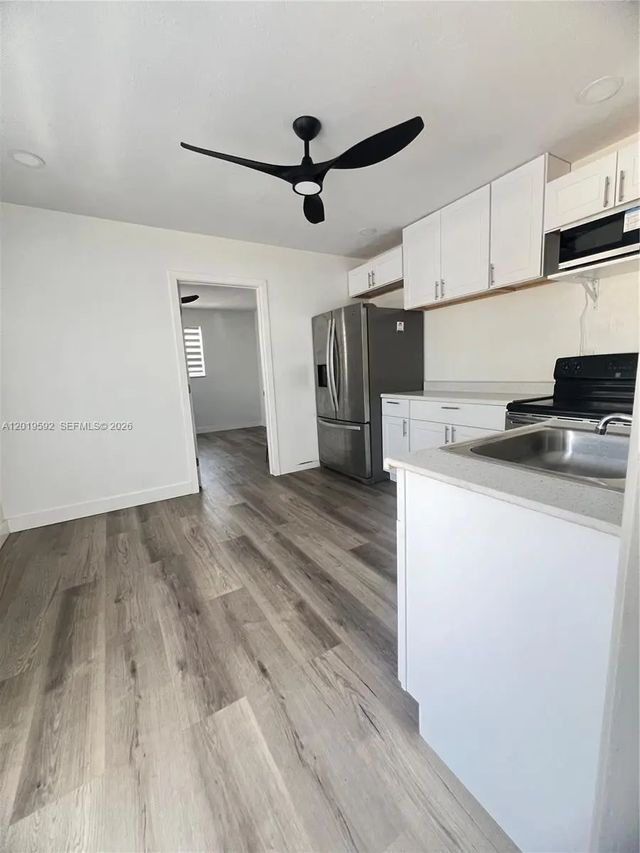 5 of 16 - 1711 Thomas Street, Hollywood, FL