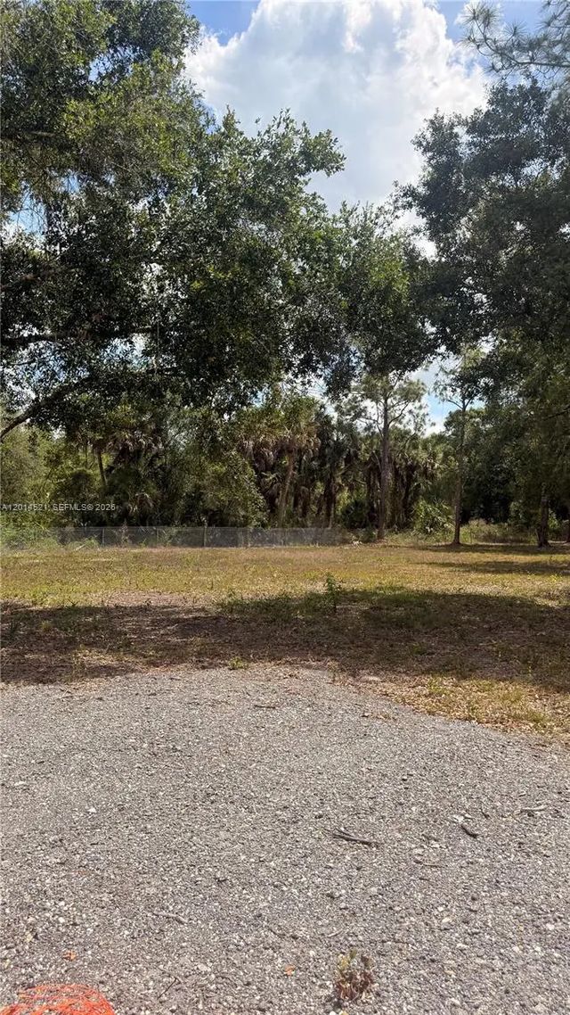 2 of 8 - 465 S Estribo Street, Clewiston, FL