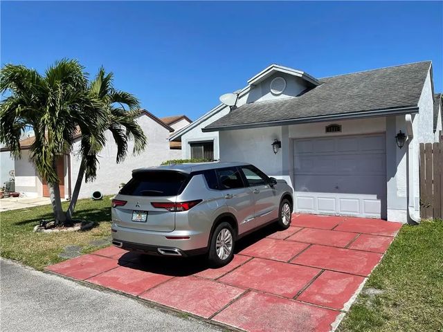 2 of 18 - 1231 Sw 112th Avenue, Pembroke Pines, FL