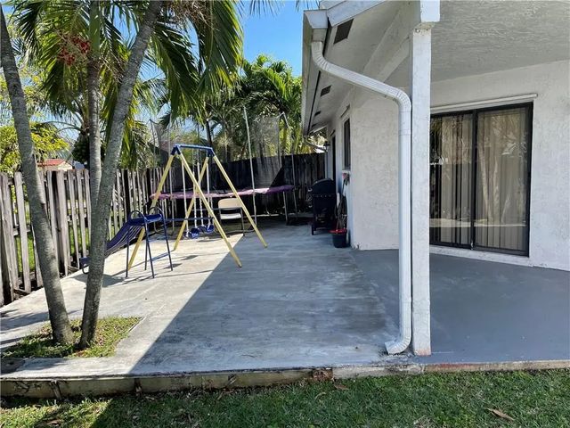 5 of 18 - 1231 Sw 112th Avenue, Pembroke Pines, FL
