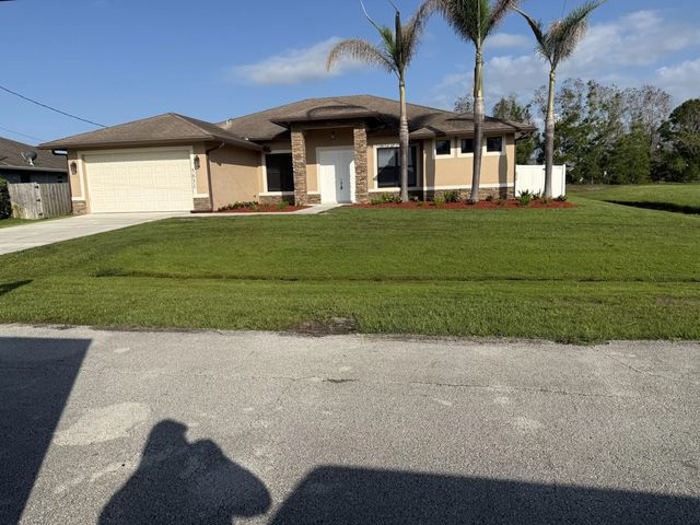 5831 Nw  Dooley, Port St. Lucie
