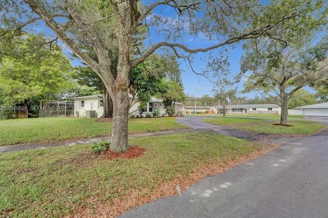 3 of 68 - 101 Sw 53rd Avenue, Plantation, FL