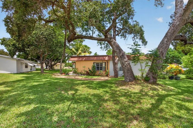 3 of 47 - 2002 Sw Natura Boulevard #b, Deerfield Beach, FL