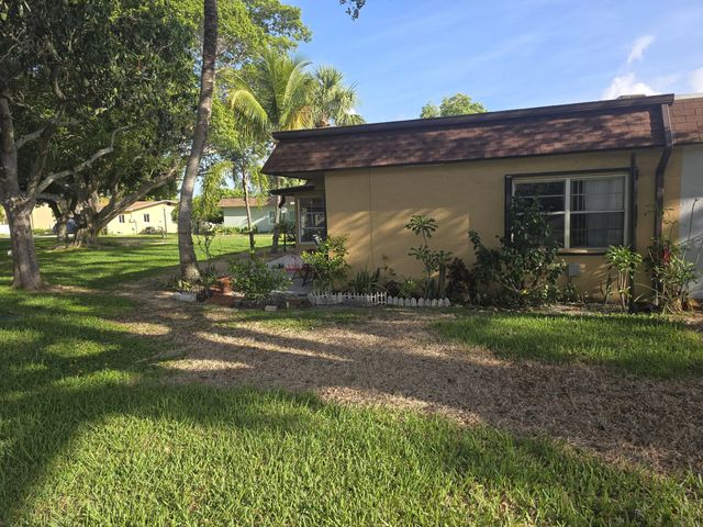 4 of 47 - 2002 Sw Natura Boulevard #b, Deerfield Beach, FL