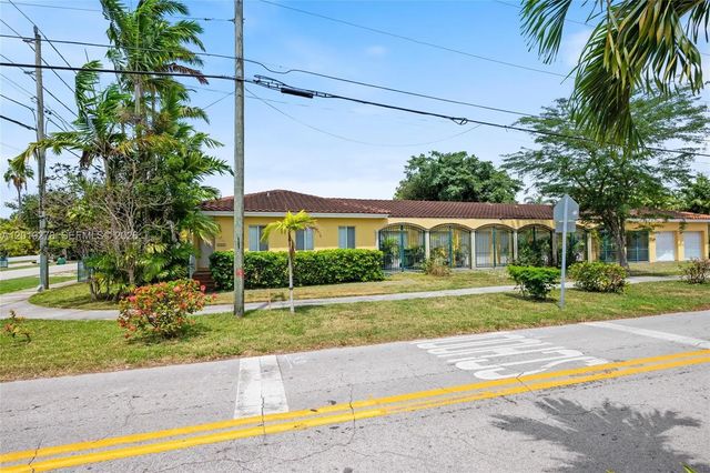 4 of 17 - 2542 Sw 25th Avenue, Miami, FL