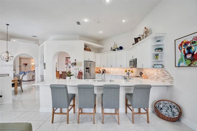 1640 Island Way, Weston