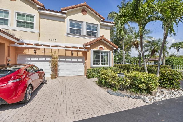 4 of 58 - 1950 Ne 7th St  #105, Deerfield Beach, FL