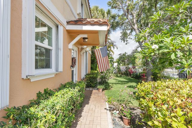 5 of 58 - 1950 Ne 7th St  #105, Deerfield Beach, FL