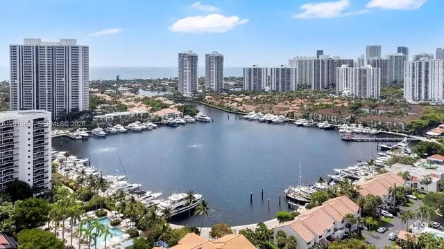 3 of 41 - 3600 Yacht Club Drive #1801, Aventura, FL