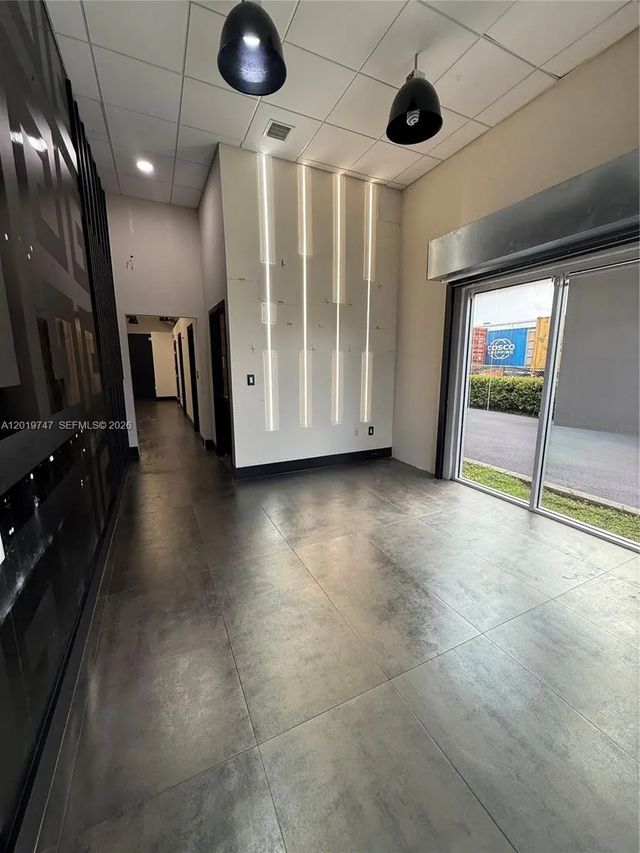 2 of 23 - 4960 Nw 165th Street #b1, Miami Gardens, FL