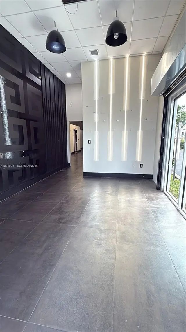 3 of 23 - 4960 Nw 165th Street #b1, Miami Gardens, FL