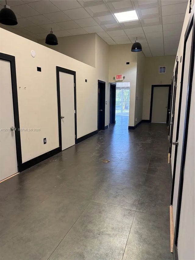 5 of 23 - 4960 Nw 165th Street #b1, Miami Gardens, FL